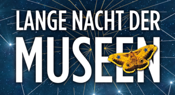 Schriftzug Lange Nacht der Museen mit Sternenhimmel und goldenen Schmetterling